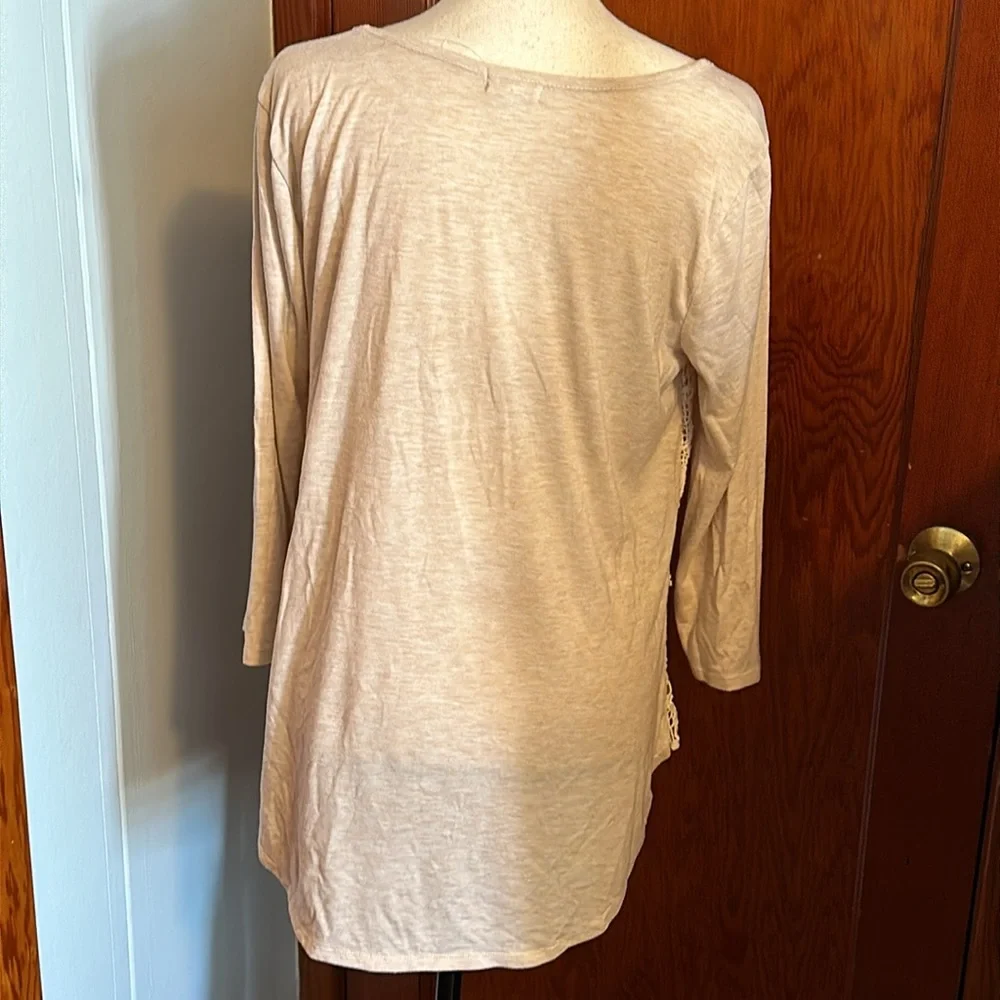 💜💜 Lace Front 3/4 Sleeved Ladies Top Size L by EYESHADOW